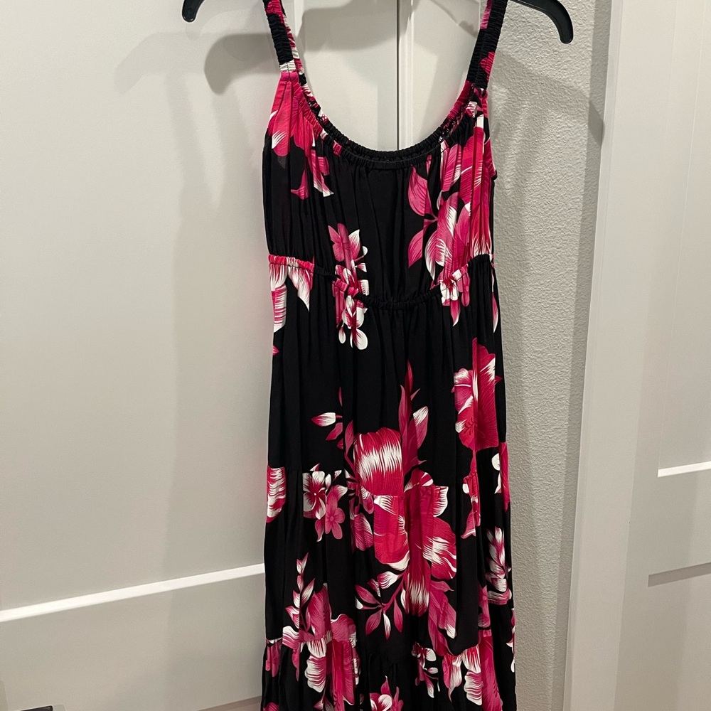 Aloha Fashion - Women’s black & hot pink floral dress